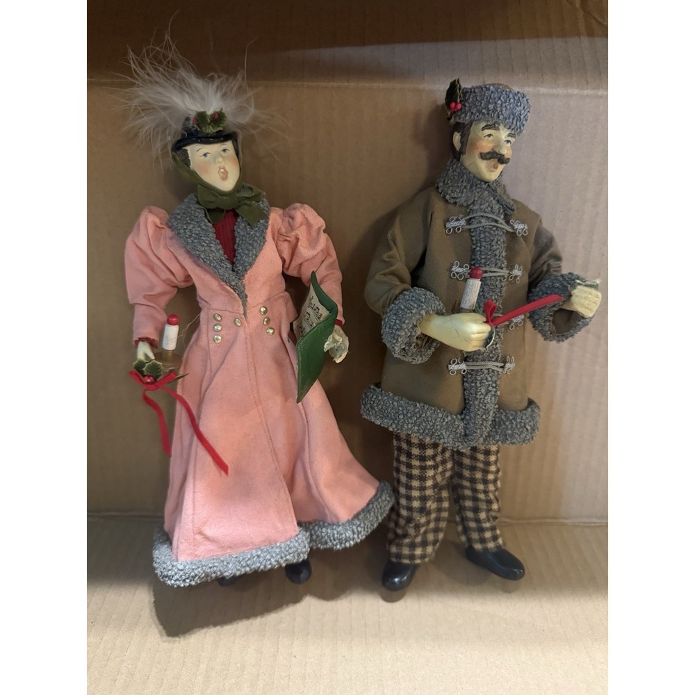 Vtg Set Dept 56‎ Possible Dreams Clothtique Christmas Carolers Man & Woman 1988